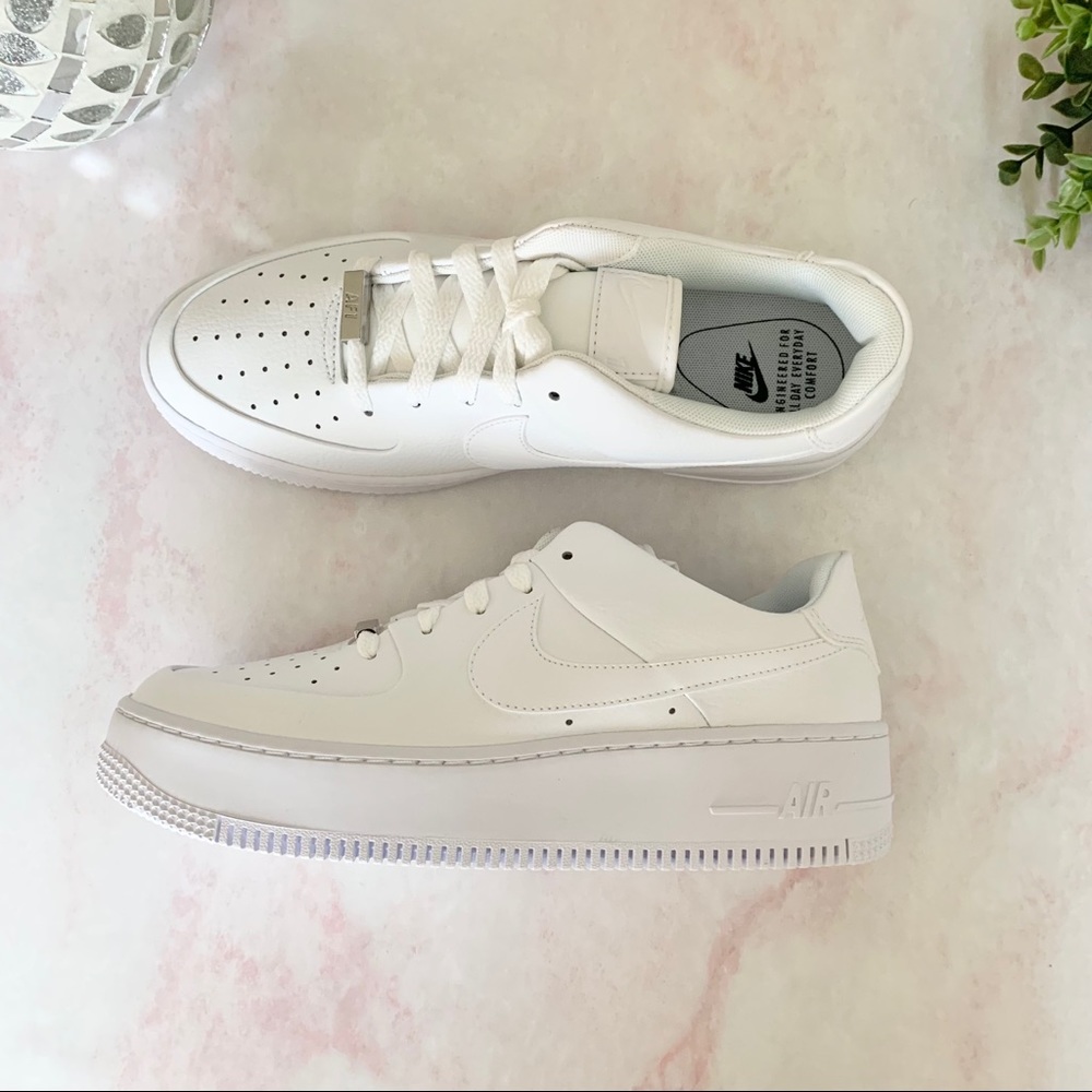 Nike Air Force 1 Sage Low